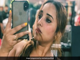 रानी चटर्जी का बदल गया है पूरा लुक, लेटेस्ट जिम की तस्वीरें कर देंगी आपको हैरान रानी चटर्जी का बदल गया है पूरा लुक, लेटेस्ट जिम की तस्वीरें कर देंगी आपको हैरान