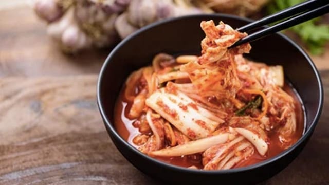 Kimchi contains various nutrients, such as vitamin B6, folate, and antioxidants