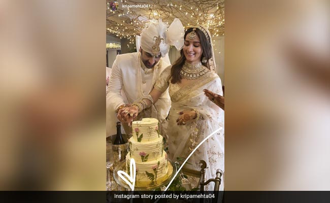 Ranbir Kapoor, Alia Bhatt Wedding: Cake, Champagne And Other Pics From The Bride's Best Friends