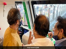 BMC चुनाव से पहले शिवसेना और बीजेपी में श्रेय की लड़ाई, मेट्रो को लेकर किए जा रहे अपने-अपने दावे BMC चुनाव से पहले शिवसेना और बीजेपी में श्रेय की लड़ाई, मेट्रो को लेकर किए जा रहे अपने-अपने दावे