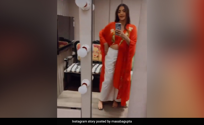 New Day, New Pics From Sonam Kapoor's Maternity Diaries