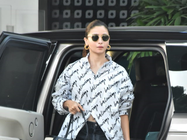 Airport Calling: Alia Bhatt's Week Began Like This
