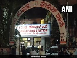 Curfew Imposed In Karnataka's Hubli After Stones Pelted At Police: Report Curfew Imposed In Karnataka's Hubli After Stones Pelted At Police: Report