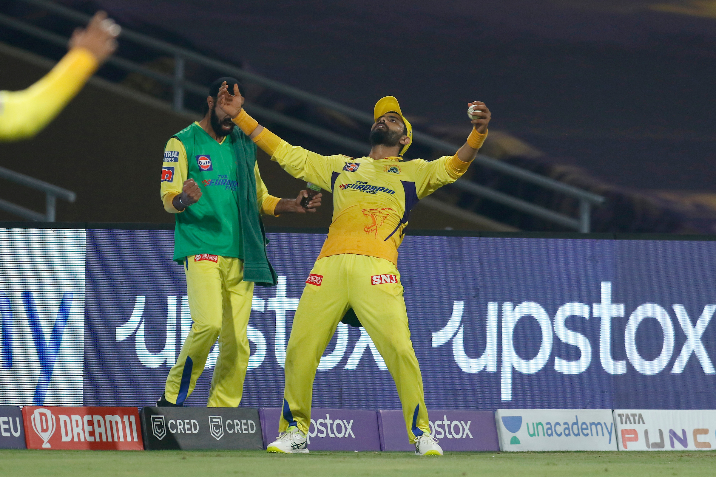 IPL 2022, CSK vs RCB: Ravindra Jadeja Celebrates In Style After Taking Catch To End Royal Challengers Bangalore Chase | Cricket News