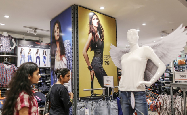 Creditor Revolt Scuttled Mukesh Ambani's $3.2 Billion Retail Deal: Report