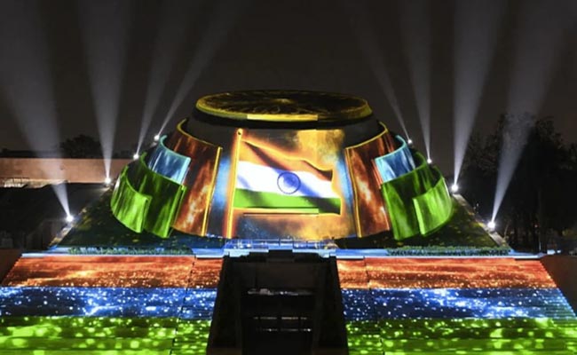 अपने पसंदीदा पीएम के साथ सेल्फी लेना चाहते हैं तो जाइए 'Hi-tech Museum', बहुत अच्छा लगेगा