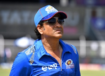 Sachin Tendulkar Feasts On This Desi Meal In Rajasthan - Watch Video Sachin Tendulkar Feasts On This Desi Meal In Rajasthan - Watch Video