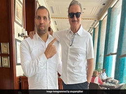 द ग्रेट खली की हाइट देख घबराए अनुपम खेर, फिर लगाई ऐसी जुगाड़ की हो गए रेसलर से भी लंबे द ग्रेट खली की हाइट देख घबराए अनुपम खेर, फिर लगाई ऐसी जुगाड़ की हो गए रेसलर से भी लंबे