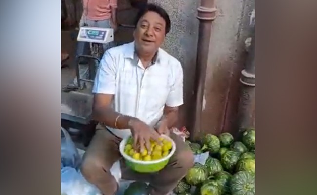 कच्चा बादाम गाने से ज़्यादा पॉपुलर हो रहा है सब्ज़ीवाले का गाना, नींबू पर गाया झकझोरने वाला गाना