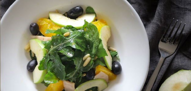 Weight Loss Tips: Indulge in salads and other healthy snacks to reduce cravings and hunger