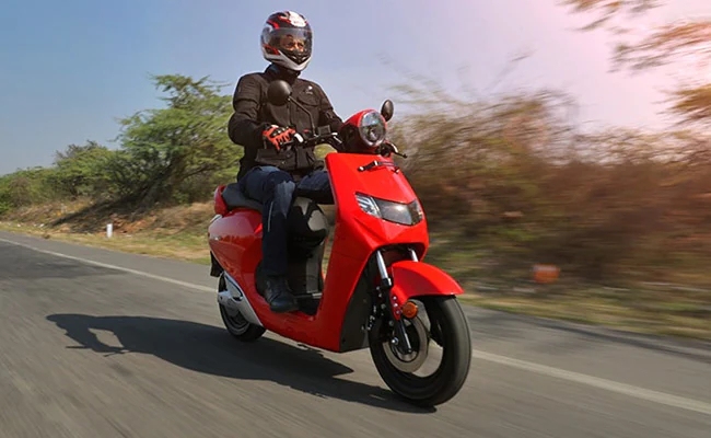 Helmets To Be Mandatory For Pillion Riders As Well In Mumbai