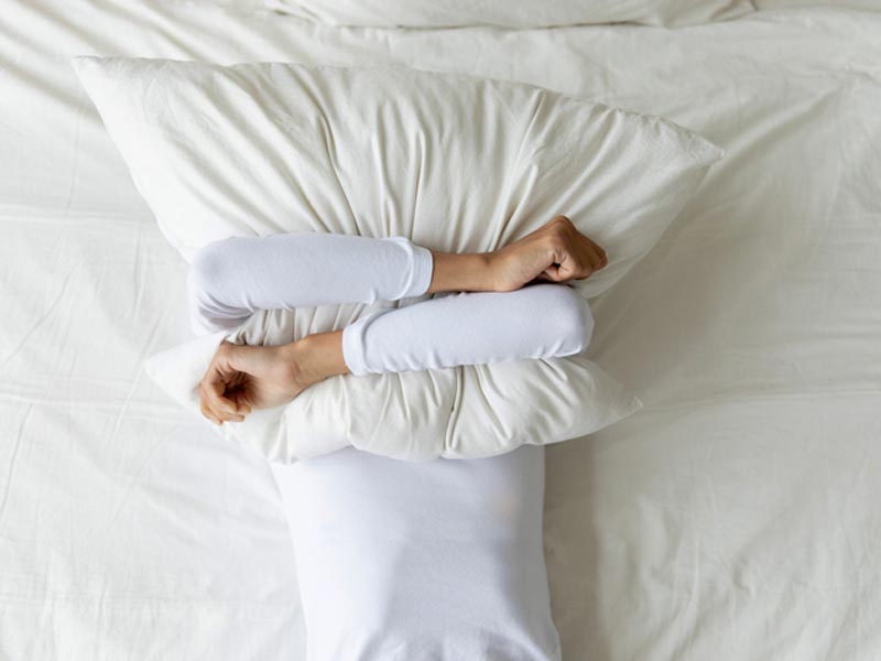 5 Useful Tips To Reduce Sleeplessness Naturally