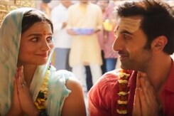 <i>Brahmastra</i> Director Wishes Alia-Ranbir "Love And Light" <i>Brahmastra</i> Director Wishes Alia-Ranbir "Love And Light"
