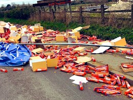 "Oh Crumbs!" Truck Spills Biscuits On The Road; Starts Hilarious Pun Battle On Twitter