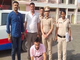 सोशल मीडिया पर महिला की अश्लील फोटो- वीडियो वायरल करने का आरोपी गिरफ्तार सोशल मीडिया पर महिला की अश्लील फोटो- वीडियो वायरल करने का आरोपी गिरफ्तार