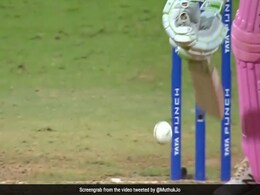 स्लोवर यॉर्कर बनी जोस बटलर की कमजोरी, अबतक नहीं सुधार पाए अपनी कमी, देखें Video स्लोवर यॉर्कर बनी जोस बटलर की कमजोरी, अबतक नहीं सुधार पाए अपनी कमी, देखें Video