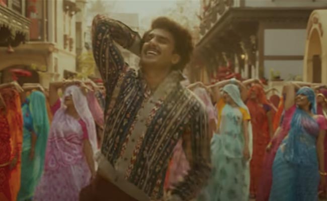 <i>Jayeshbhai Jordaar</i> New Song <i>Firecracker</i>: Ranveer Singh Plus Girl Power Equals <i>Dhamaka</i>