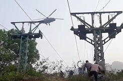 10 Injured As Cable Cars In Jharkhand Ropeway Collide, Many Stuck 10 Injured As Cable Cars In Jharkhand Ropeway Collide, Many Stuck