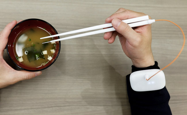 Electric Chopsticks To Enhance Salty Taste While Slashing Sodium Content