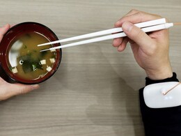 Electric Chopsticks Made In Japan Enhance Saltiness And Reduce Sodium Intake Electric Chopsticks Made In Japan Enhance Saltiness And Reduce Sodium Intake