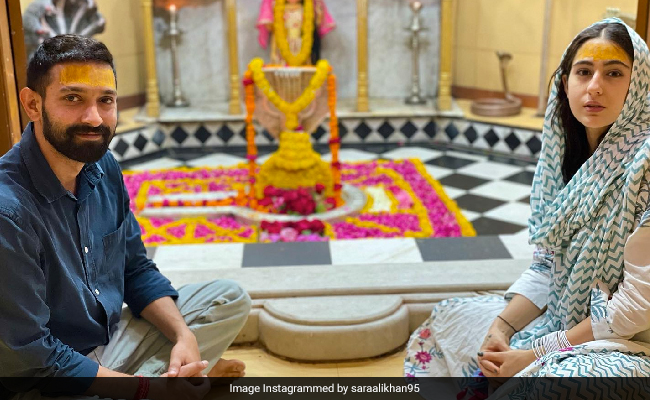 Pics From Sara Ali Khan And Vikrant Massey's Nageshvar Jyotirling Visit