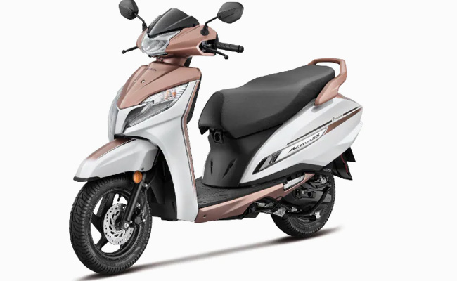 Man Buys VIP License Plate For Rs. 15 Lakhs To Put On Rs. 71,000 Scooter