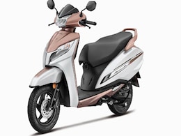 शख्स ने Activa के लिए खरीदी VIP नंबर प्लेट, 71 हजार के स्कूटर के लिए खर्च किए 15 लाख रुपए शख्स ने Activa के लिए खरीदी VIP नंबर प्लेट, 71 हजार के स्कूटर के लिए खर्च किए 15 लाख रुपए