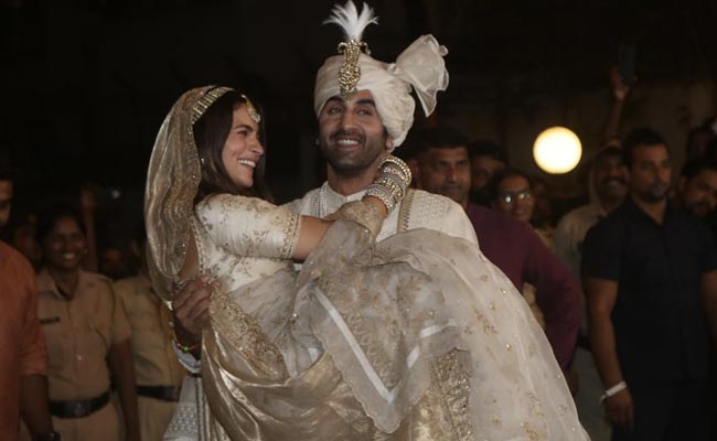 For Alia, Ranbir, Congratulations From "Start-Up Of The Year"