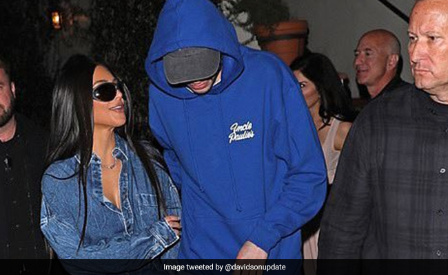 Pics: Kim Kardashian, Jeff Bezos Hit Hollywood Restaurant With Their Partners