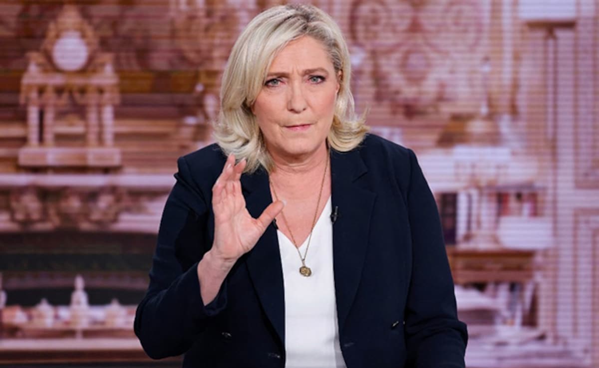 Le Pen To Appeal Embezzlement Conviction, Ban From Running