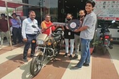 How Internet Helped A Zomato Delivery Man Buy A Bike How Internet Helped A Zomato Delivery Man Buy A Bike