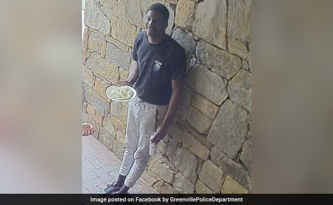 YouTube Prankster Hits Multiple People With Plates Of Whipped Cream; Police Issue Warrant