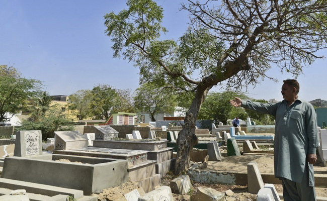 Behind Karachi's 'Grave' Crisis, The Rise Of A New Mafia