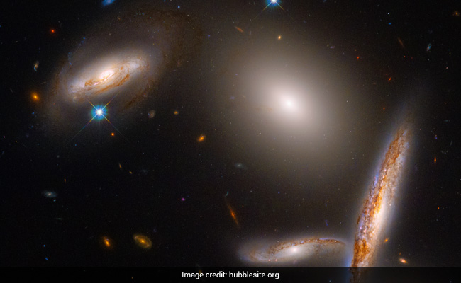 On Hubble's 32nd Birthday, NASA Releases Photos Of A Galaxy Group