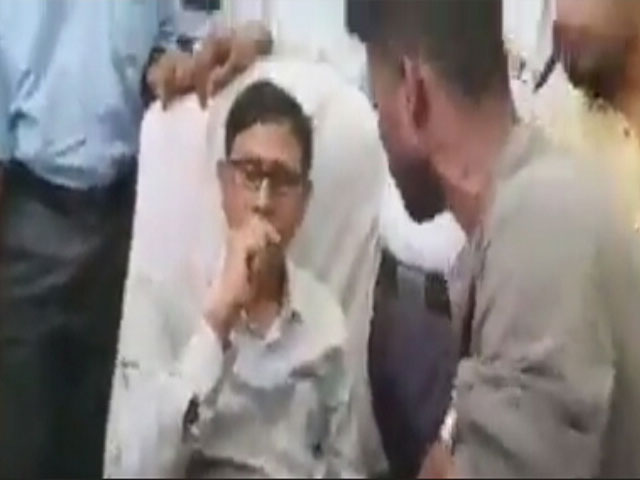 On Camera, University Vice-Chancellor Heckled, Bengal Governor Flags It