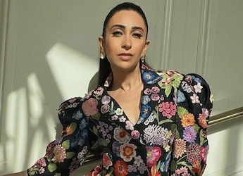 Muffin, Cookies And More: Karisma Kapoor Enjoys Yummy Treats At Her  Muffin, Cookies And More: Karisma Kapoor Enjoys Yummy Treats At Her