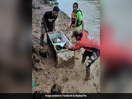 11-Year-Old Philippines Boy Miraculously Survives Landslide by Taking Refuge In Refrigerator For 20 Hours 11-Year-Old Philippines Boy Miraculously Survives Landslide by Taking Refuge In Refrigerator For 20 Hours