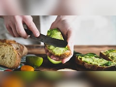 Kid's Lunchbox Recipe: बच्चे के लिए बनाएं टेस्टी एवोकाडो टोस्ट, नोट करें ये वाली रेसिपी, चाटते रह जाएंगे उंगली