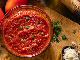 मोमोज खाना है पसंद तो ट्राई करें नेपाली स्टाइल टमाटर की चटनी- NDTV Food Recommendation मोमोज खाना है पसंद तो ट्राई करें नेपाली स्टाइल टमाटर की चटनी- NDTV Food Recommendation