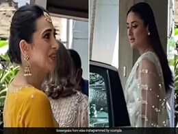 प्री वेडिंग फंक्शन्स के लिए यूं सजी दिखीं रणबीर की बहनें शादी को लेकर बेहद एक्साइडेट हैं करीना-करिश्मा प्री वेडिंग फंक्शन्स के लिए यूं सजी दिखीं रणबीर की बहनें शादी को लेकर बेहद एक्साइडेट हैं करीना-करिश्मा