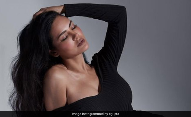 Esha Gupta Makes Black Bodycon Dresses A Summer Staple Even On A Hot Day