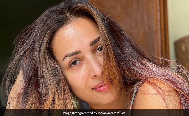 Malaika Arora की बुरी तरह कुचली कार, एक्सीडेंट के बाद एक्ट्रेस को अस्पताल में किया गया भर्ती, देखें तस्वीरें