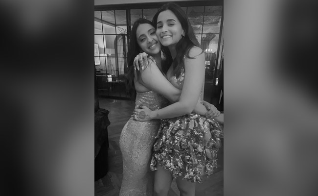 Alia Bhatt And Akansha Ranjan Kapoor Are BFF Goals In New Pic From Post Wedding Bash