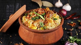 How To Make Hyderabadi Murgh Dum Biryani - A Wholesome Biryani Recipe You Must Try