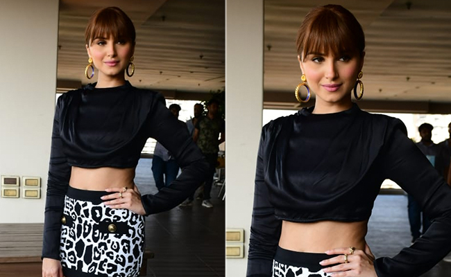 Tara Sutaria, In A Crop Top And Leopard Print Mini Skirt, Has Officially Entered Her Taylor Swift Era