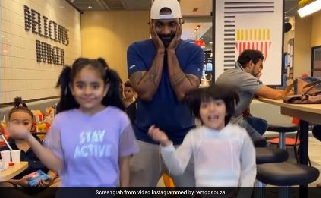 कमाल का है इन बच्चों का डांसिंग टैलेंट, रेमो डिसूजा भी नहीं मिला पाए इनकी ताल से ताल- देखें वीडियो