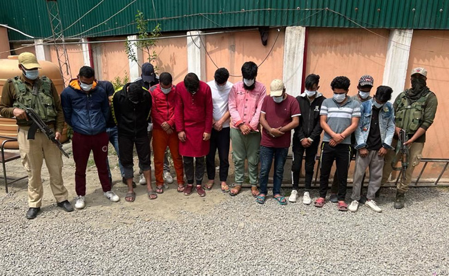 13 Arrested For Raising "Anti-National Slogans" Inside Srinagar Mosque