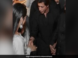 Viral: When Shah Rukh Khan Met Shehnaaz Gill At Baba Siddique's <I>Iftaar</I> Party Viral: When Shah Rukh Khan Met Shehnaaz Gill At Baba Siddique's <I>Iftaar</I> Party
