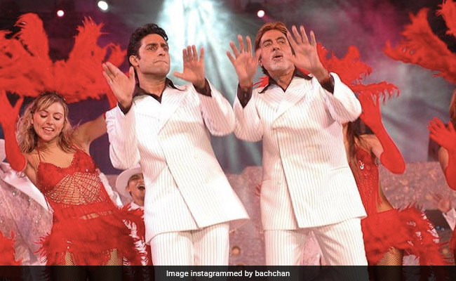 Abhishek More Famous Than Dad Amitabh Bachchan, Says Fan. Actor Replies With <i>Shahenshah</i> Line