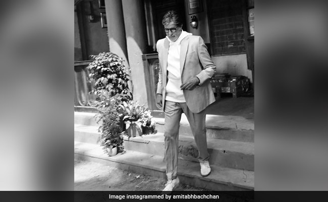 दिल्ली आते ही अपने पसंदीदा रेस्टोरेंट पहुंचे अमिताभ बच्चन, ब्लैक एंड व्हाइट तस्वीर के साथ कही दिल की बात